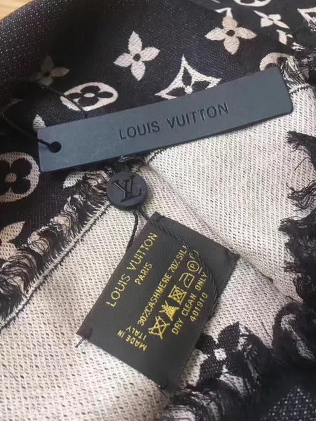 Louis Vuitton Scarf LVS9213B Louis Vuitton Scarf LVS9213B