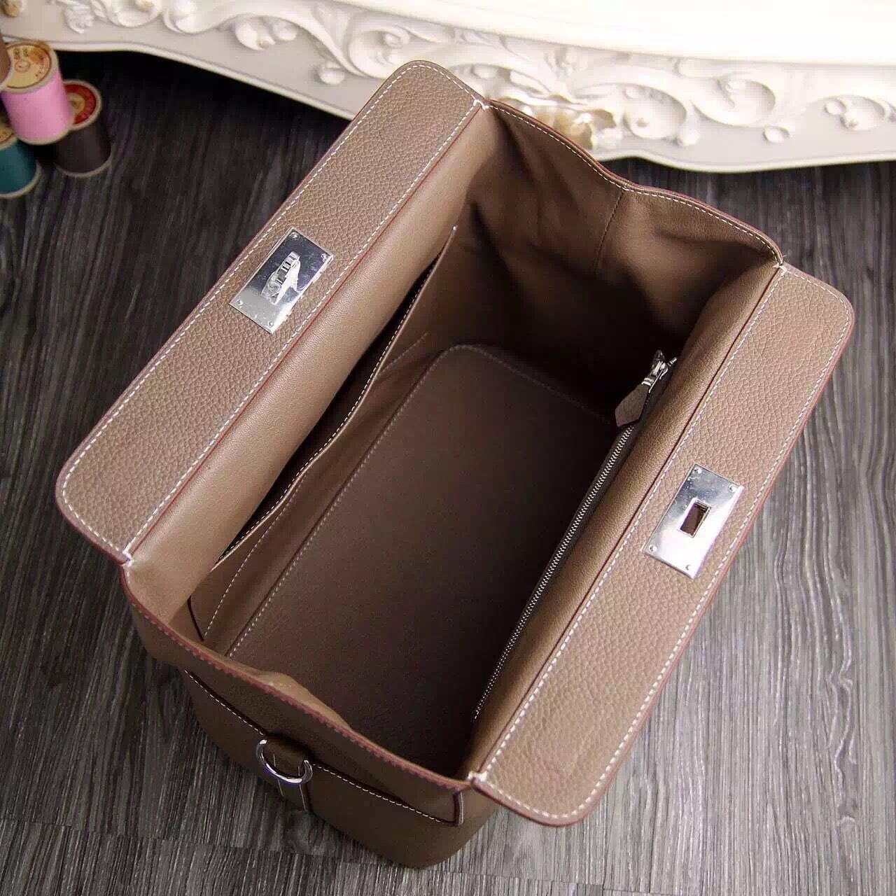 Hermes Original Leather Toolbox Handbag 5689 Brown Hermes Original Leather Toolbox Handbag 5689 Brown