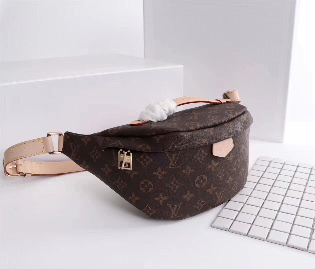 Louis Vuitton Monogram Canvas BUMBAG 43644 Louis Vuitton Monogram Canvas BUMBAG 43644