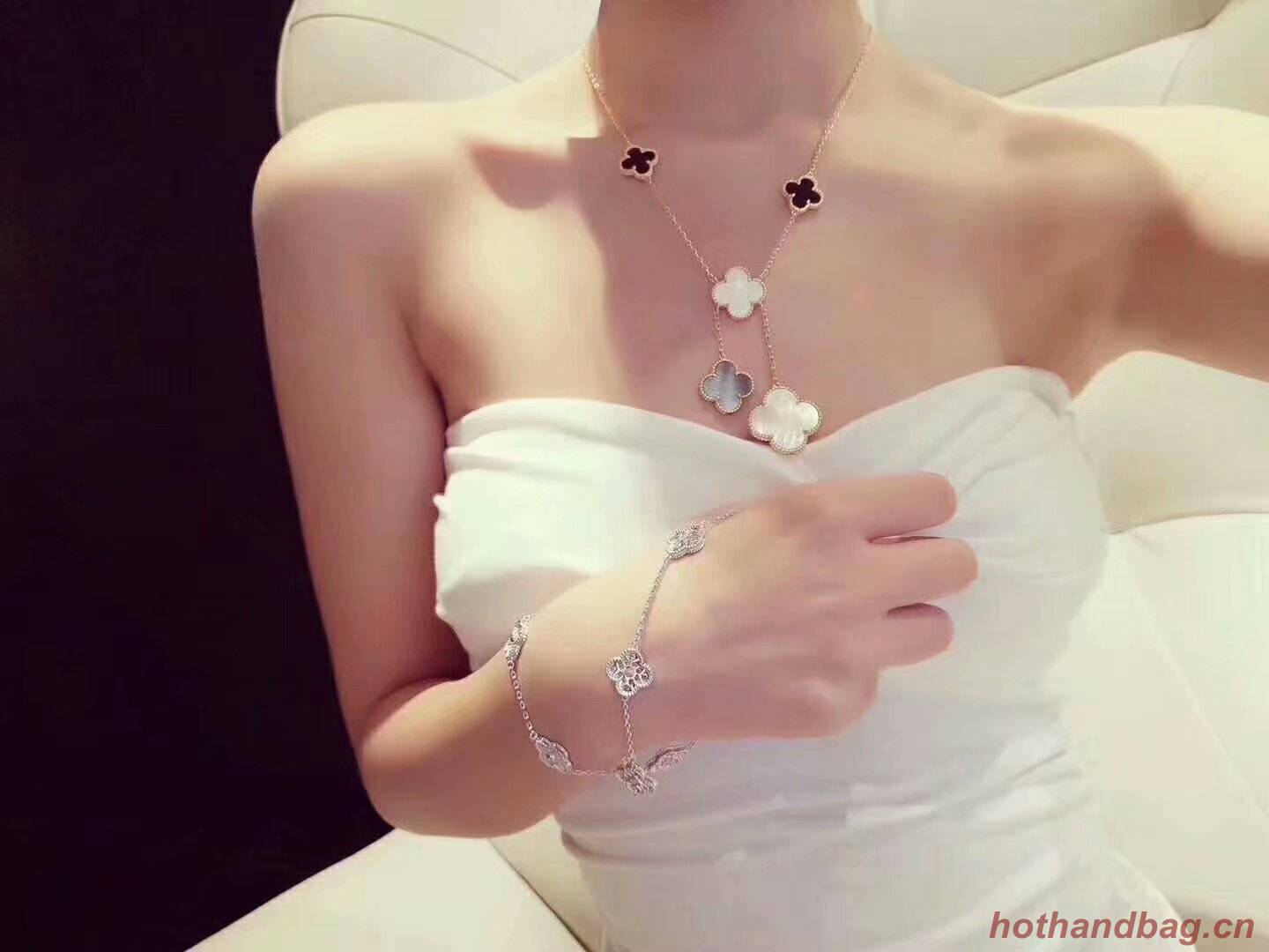 Van Cleef & Arpels Necklace V192012 Van Cleef & Arpels Necklace V192012