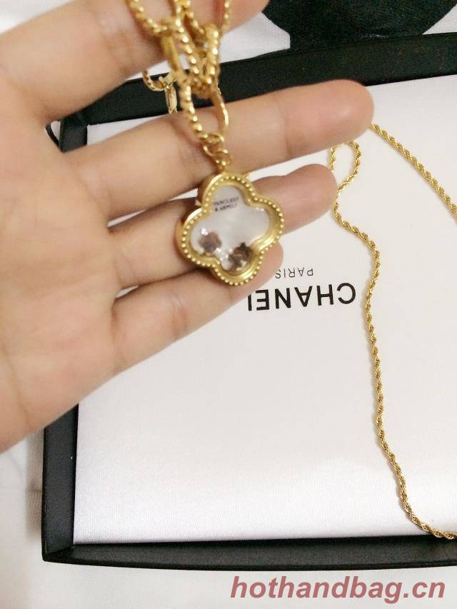 Van Cleef & Arpels Necklace V192030 Van Cleef & Arpels Necklace V192030