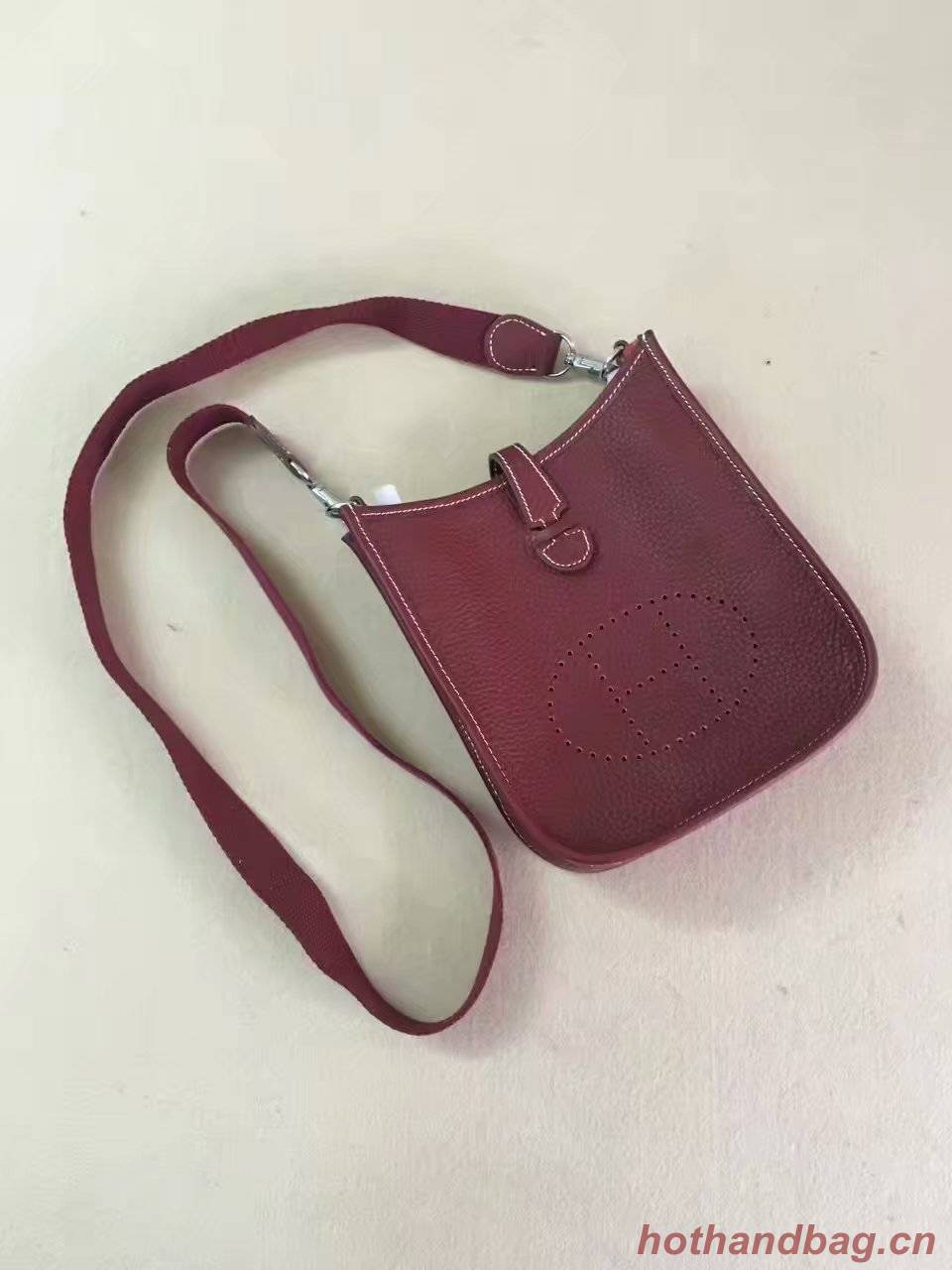 Hermes Evelyne original togo leather mini Shoulder Bag H15698 Burgundy Hermes Evelyne original togo leather mini Shoulder Bag H15698 Burgundy
