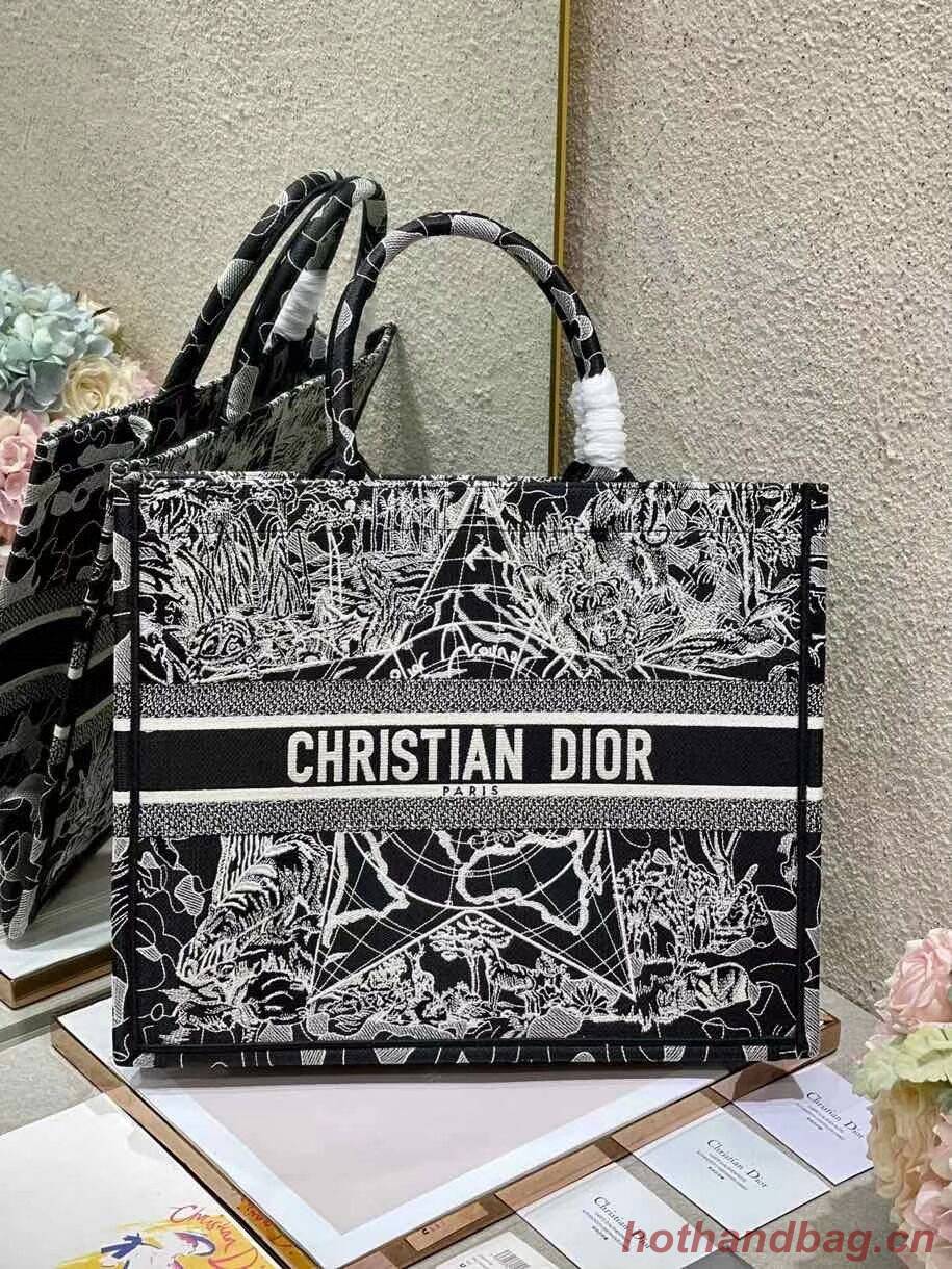DIOR BOOK TOTE Black and white globe Embroidery M1286ZR DIOR BOOK TOTE Black and white globe Embroidery M1286ZR