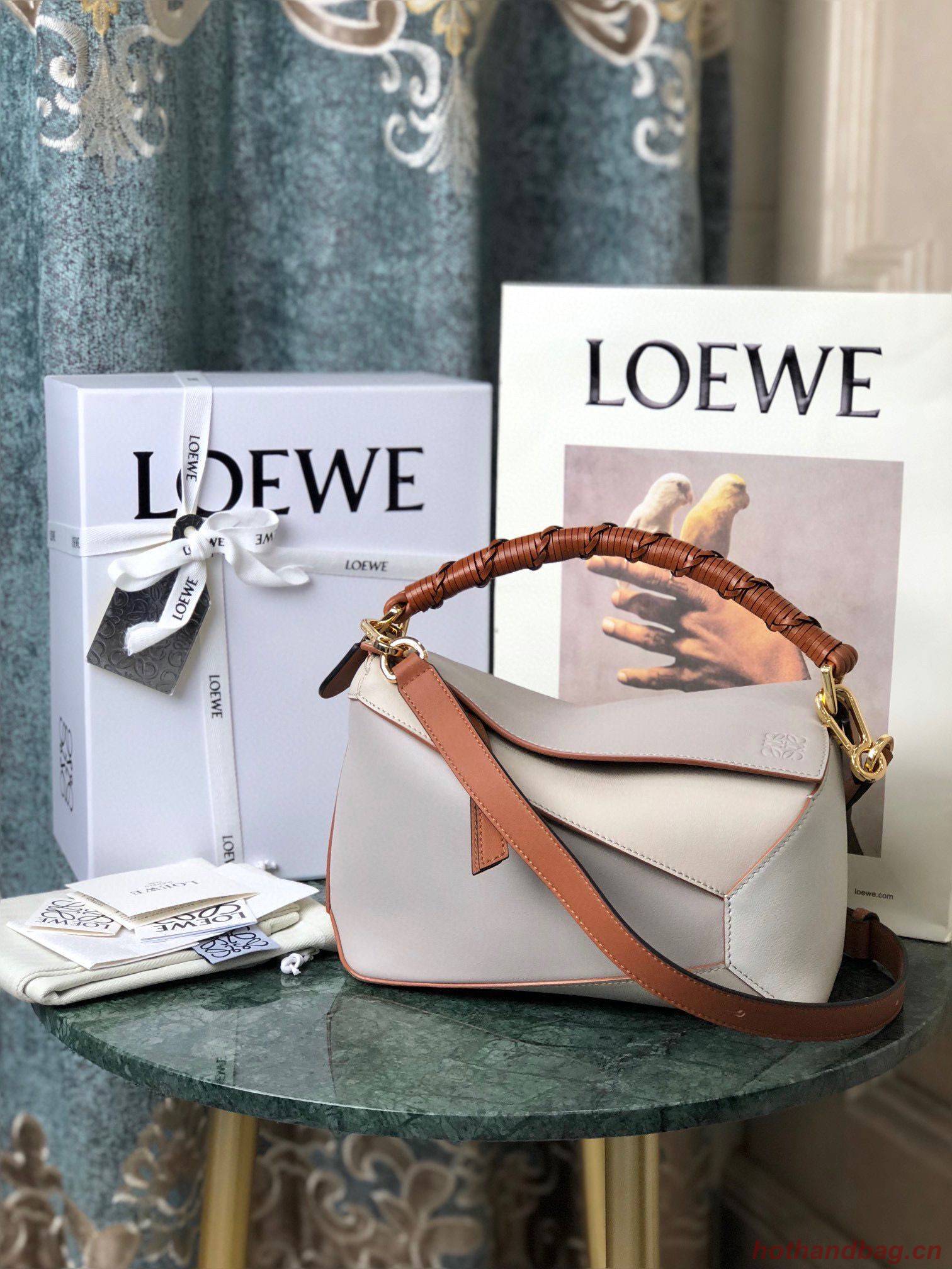 Loewe Puzzle Bag Original Leather 061836 Cream Loewe Puzzle Bag Original Leather 061836 Cream
