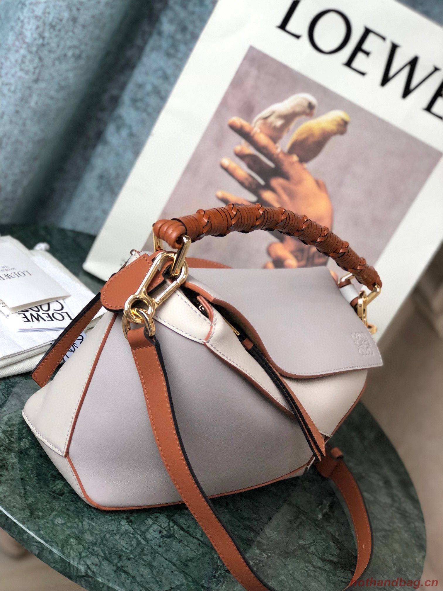 Loewe Puzzle Bag Original Leather 061836 Cream Loewe Puzzle Bag Original Leather 061836 Cream