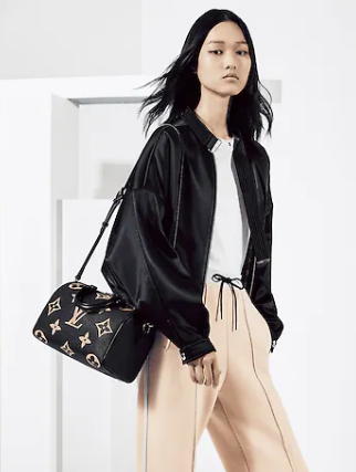 Louis Vuitton SPEEDY BANDOULIERE 25 M58947 black Louis Vuitton SPEEDY BANDOULIERE 25 M58947 black