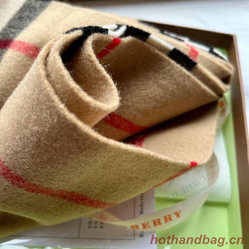Burberry Scarf B00241 Burberry Scarf B00241