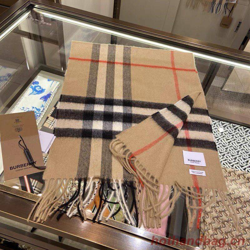 Burberry Scarf B00242 Burberry Scarf B00242