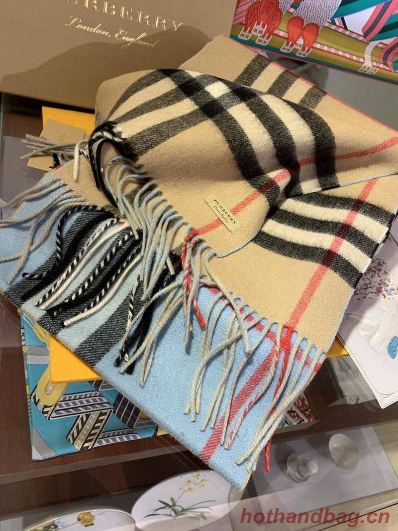 Burberry Scarf B00262 Burberry Scarf B00262