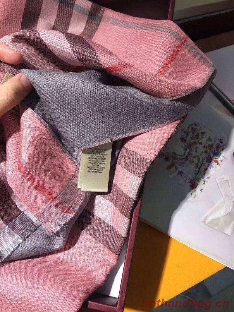 Burberry Scarf B00282 Burberry Scarf B00282