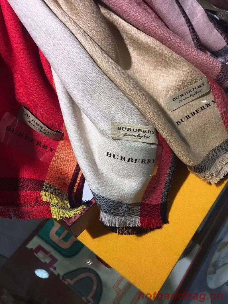 Burberry Scarf B00286 Burberry Scarf B00286