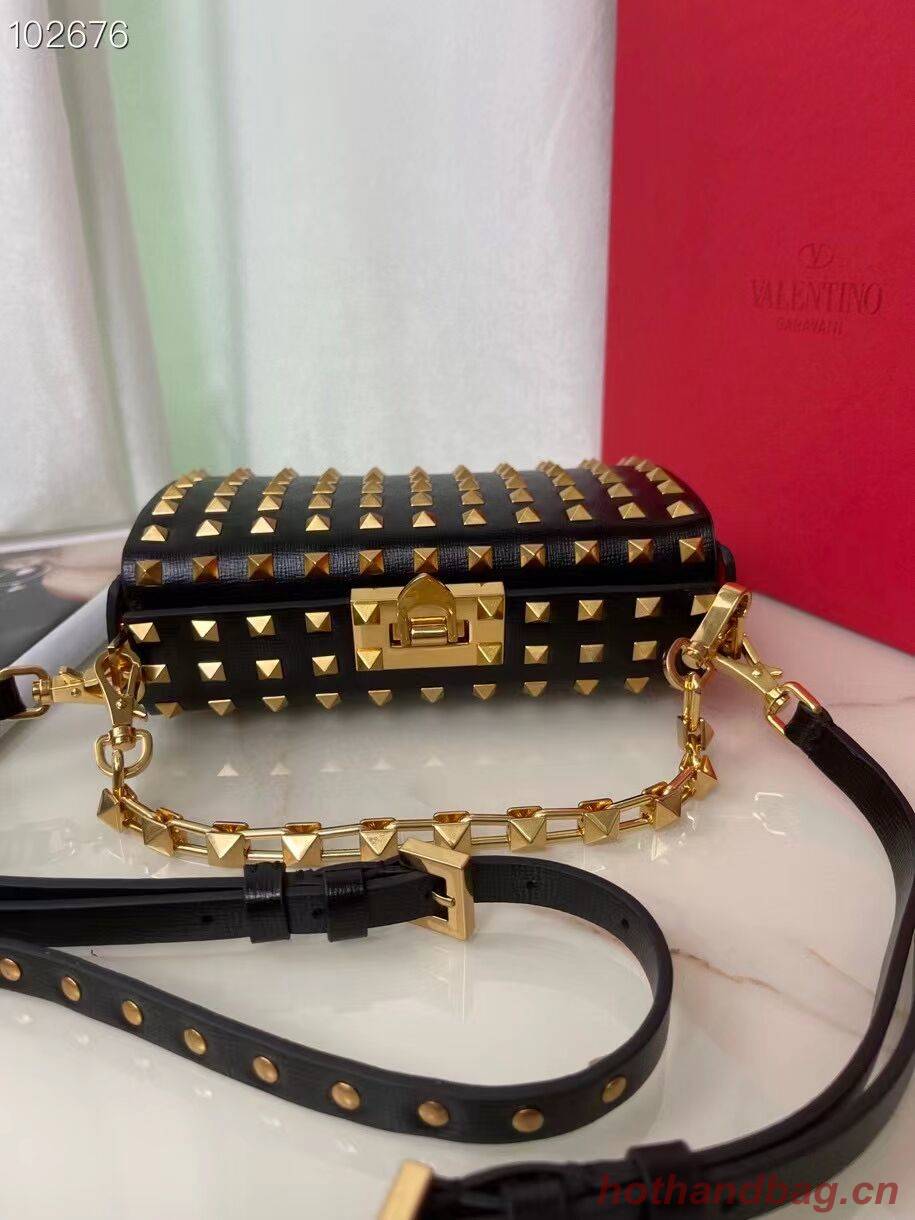 VALENTINO GARAVANI Rockstud Alcove Grain calf shoulder bag BV0189 black VALENTINO GARAVANI Rockstud Alcove Grain calf shoulder bag BV0189 black