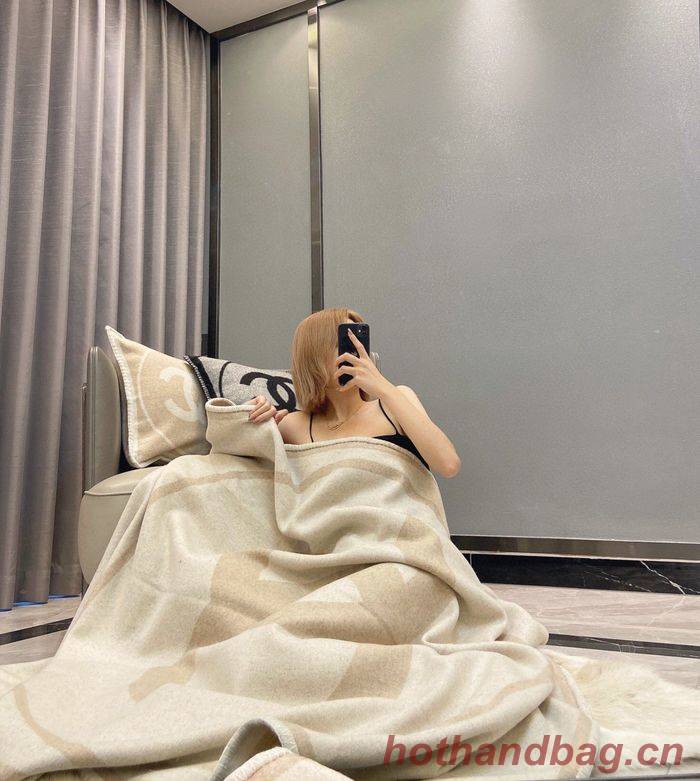 CHANEL Merino Wool Cashmere CC Throw Blanket CHB00004 CHANEL Merino Wool Cashmere CC Throw Blanket CHB00004