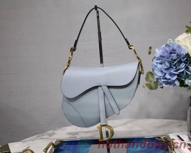 Dior SADDLE-TAS VAN KALFSLEER M0446C light blue Dior SADDLE-TAS VAN KALFSLEER M0446C light blue