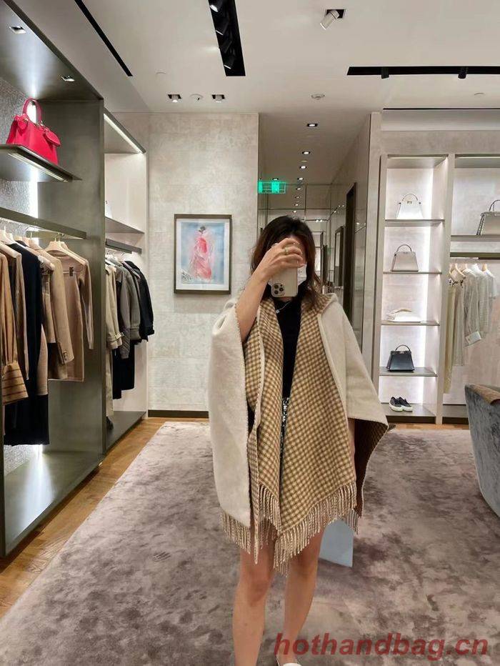 Fendi Scarf FDC00043 Fendi Scarf FDC00043