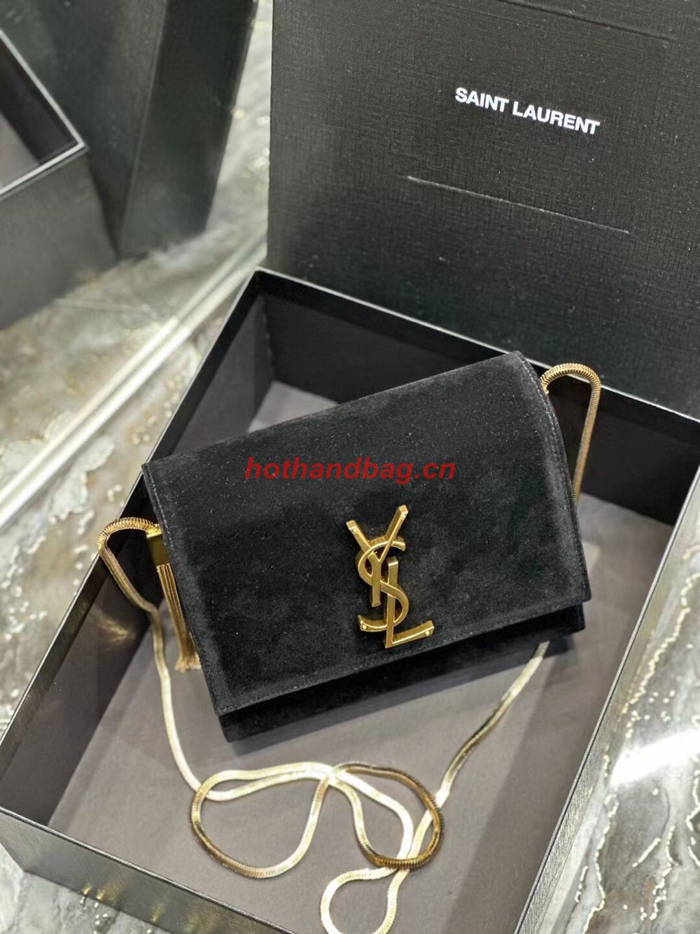 SAINT LAUREN KATE MINI SUPPLE/REVERSIBLE CHAIN BAG IN SUEDE AND LEATHER Y791122 BLACK SAINT LAUREN KATE MINI SUPPLE/REVERSIBLE CHAIN BAG IN SUEDE AND LEATHER Y791122 BLACK