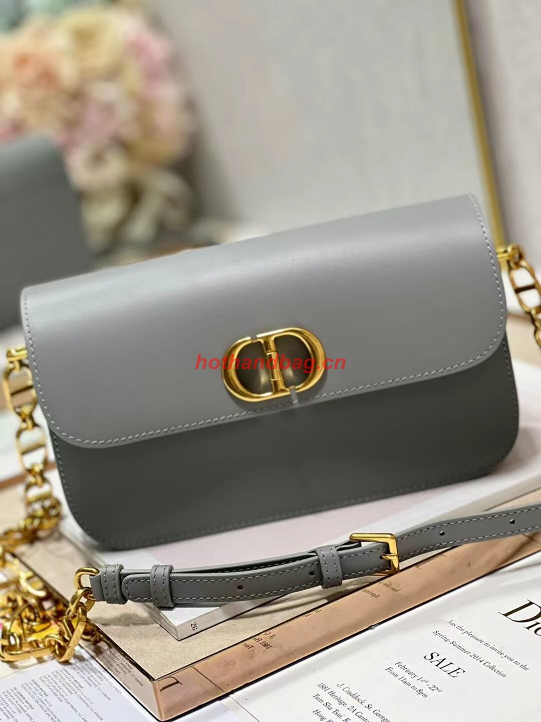 Dior 30 MONTAIGNE AVENUE BAG Dusty Box Calfskin M9260 Ethereal Gray Dior 30 MONTAIGNE AVENUE BAG Dusty Box Calfskin M9260 Ethereal Gray