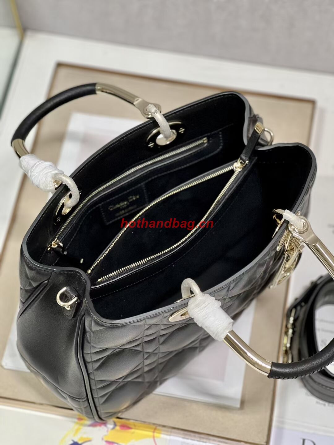LADY DIOR TOP HANDLE MEDIUM BAG Cannage Lambskin C9226 BLACK&GOLD LADY DIOR TOP HANDLE MEDIUM BAG Cannage Lambskin C9226 BLACK&GOLD