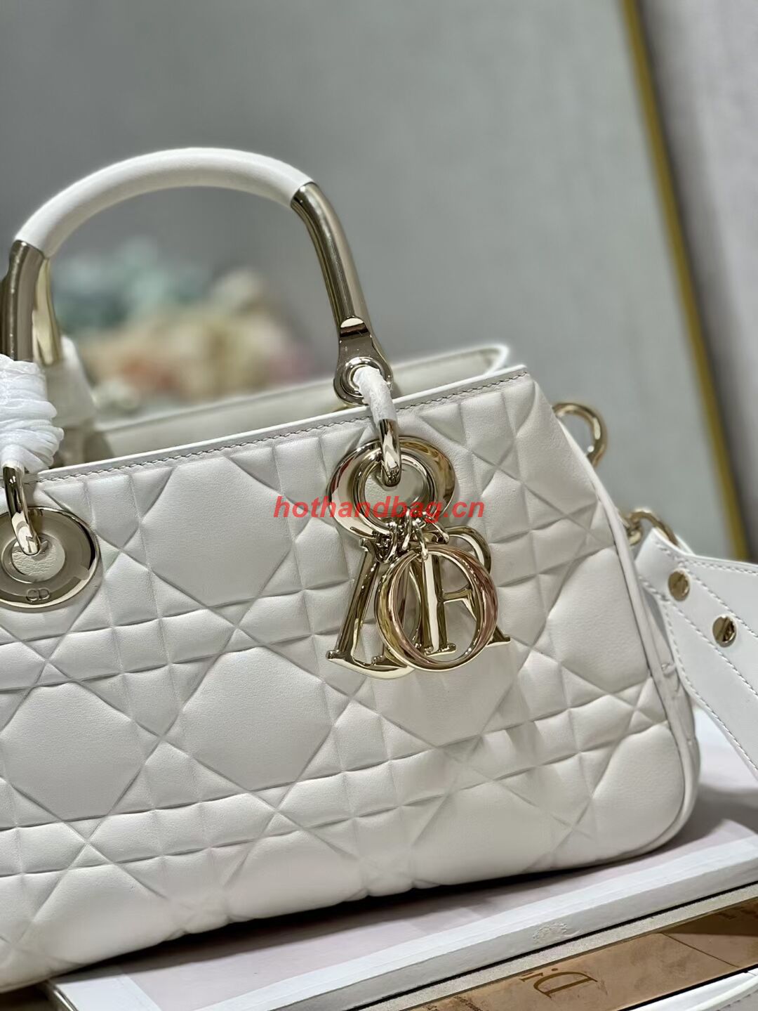 LADY DIOR TOP HANDLE MEDIUM BAG Latte Cannage Lambskin C9227 WHITE&GOLD LADY DIOR TOP HANDLE MEDIUM BAG Latte Cannage Lambskin C9227 WHITE&GOLD