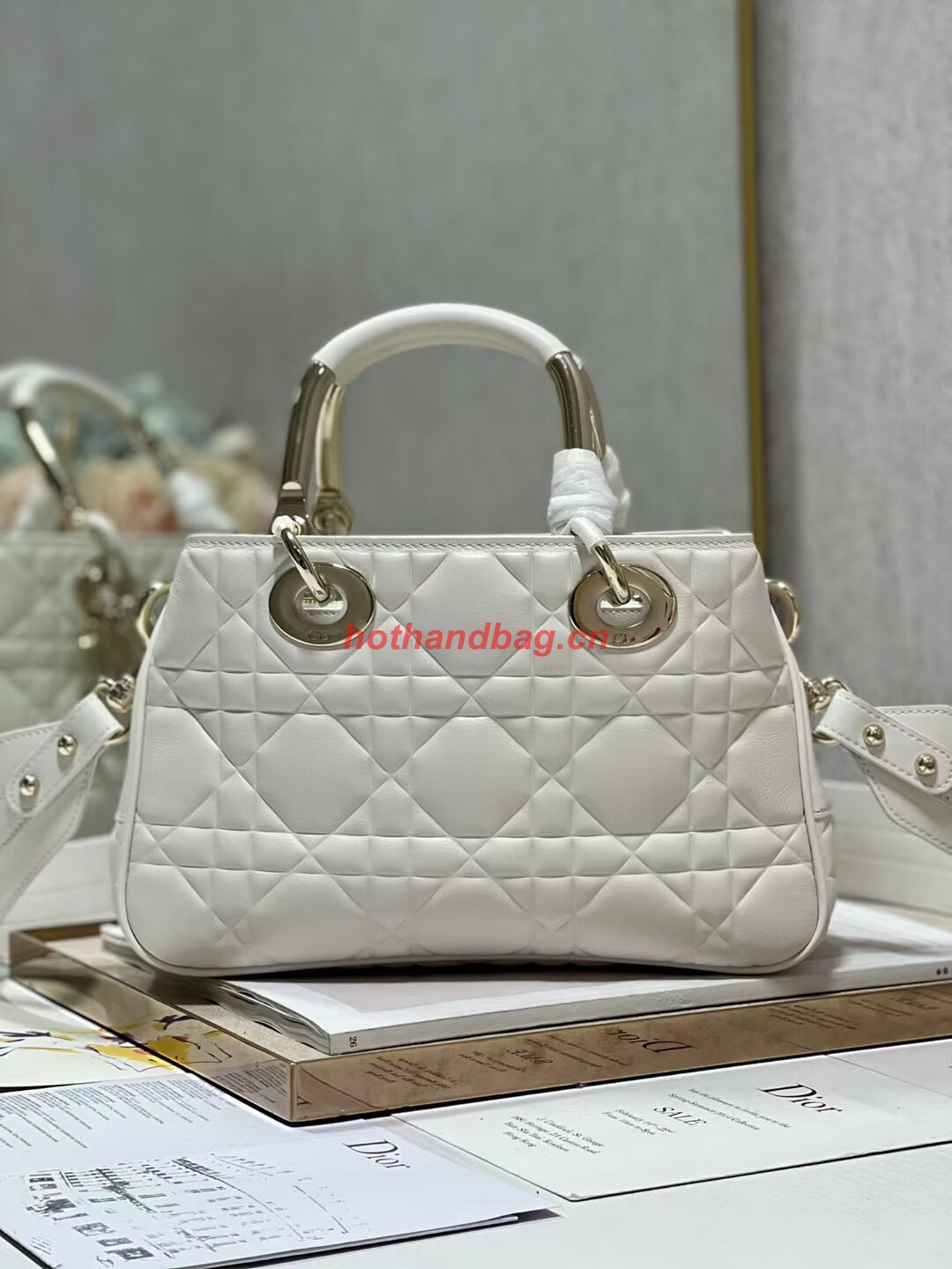 LADY DIOR TOP HANDLE MEDIUM BAG Latte Cannage Lambskin C9227 WHITE&GOLD LADY DIOR TOP HANDLE MEDIUM BAG Latte Cannage Lambskin C9227 WHITE&GOLD