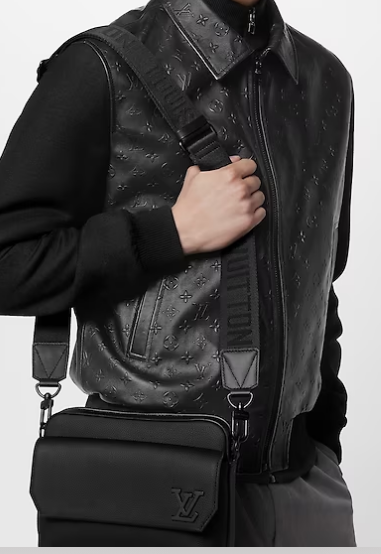 Louis Vuitton Fastline Messenger M22482 black Louis Vuitton Fastline Messenger M22482 black