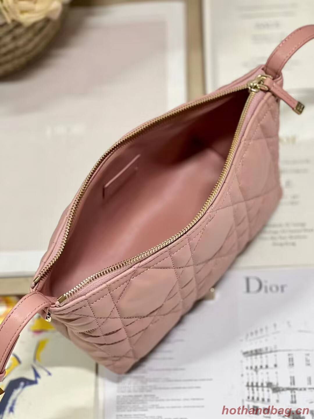 MEDIUM DIORTRAVEL NOMAD POUCH Lambskin S5554O pink MEDIUM DIORTRAVEL NOMAD POUCH Lambskin S5554O pink