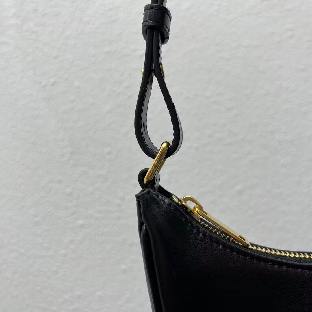 Celine AVA BAG IN SMOOTH CALFSKIN VINTAGE 114493 Black Celine AVA BAG IN SMOOTH CALFSKIN VINTAGE 114493 Black