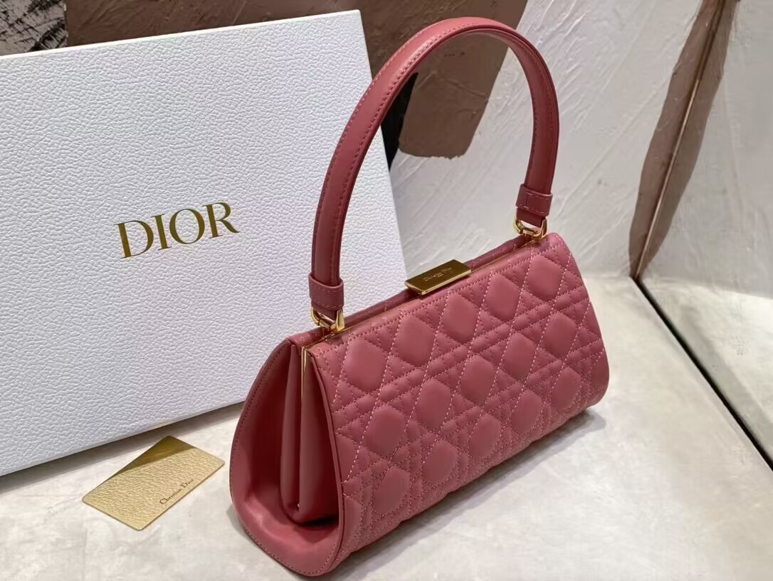 DIOR CARO COLLE NOIRE CLUTCH Cannage Lambskin C0688 pink DIOR CARO COLLE NOIRE CLUTCH Cannage Lambskin C0688 pink