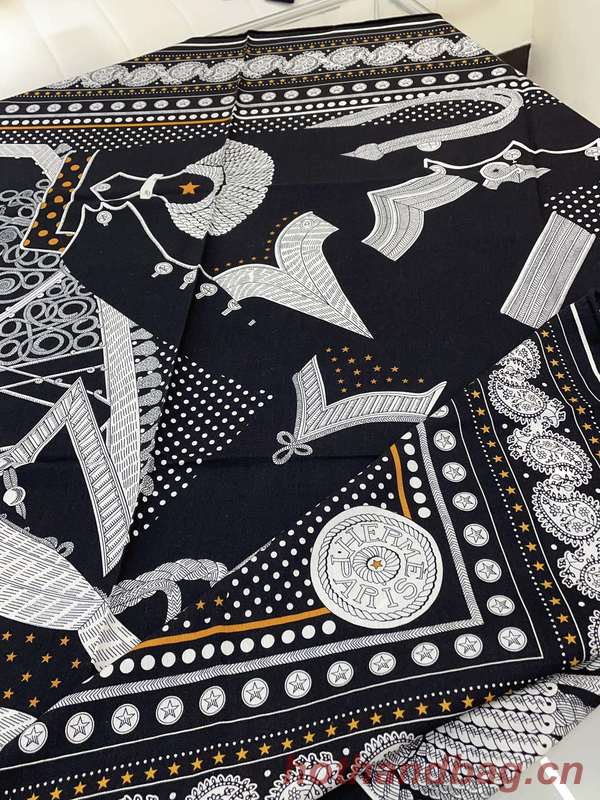 Hermes Scarf HEC00850 Hermes Scarf HEC00850
