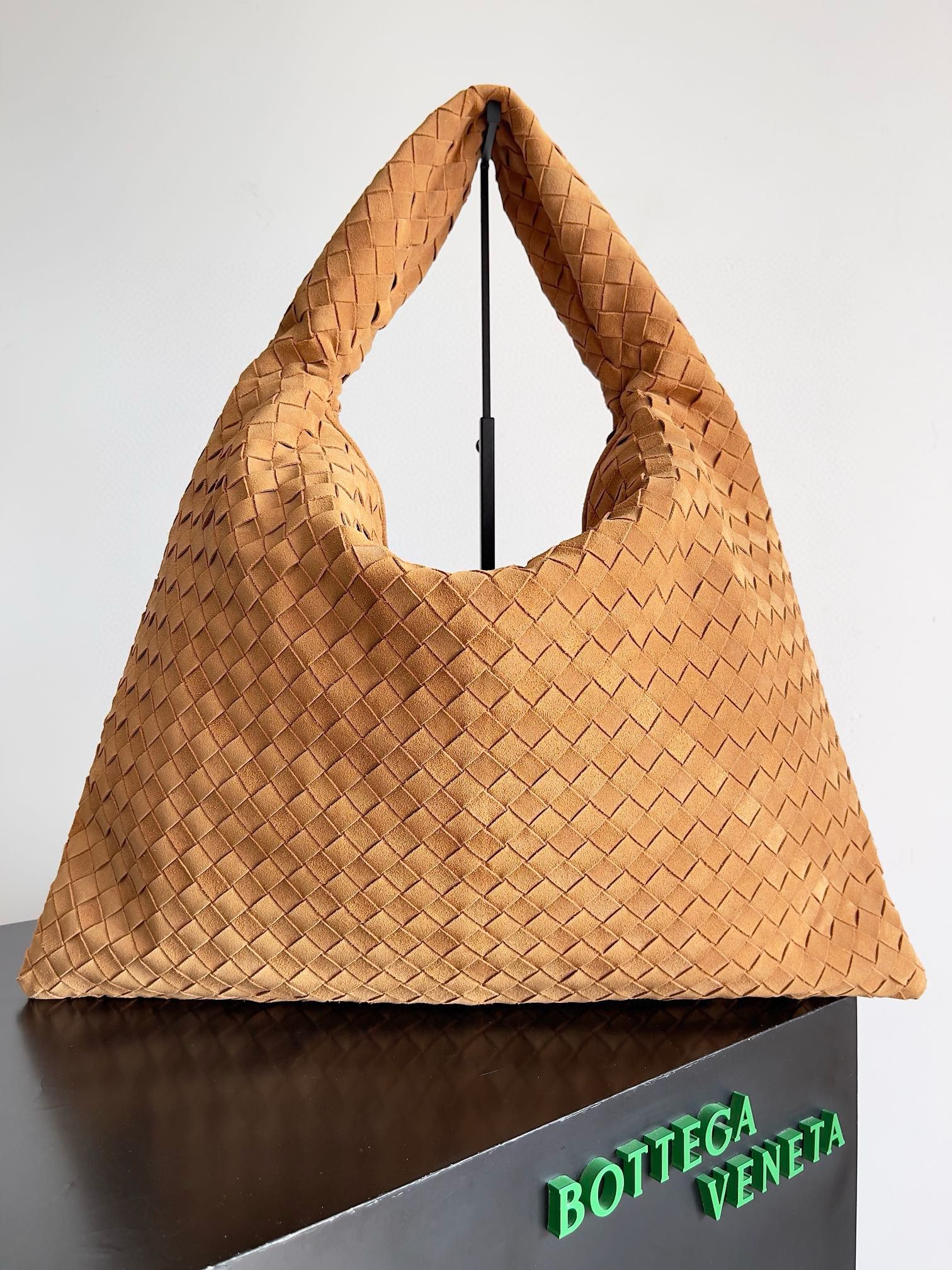 Bottega Veneta Large Hop Bag 763970 Brown Bottega Veneta Large Hop Bag 763970 Brown