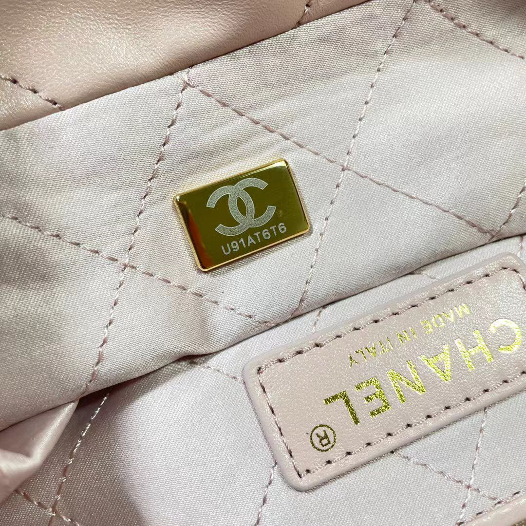 CHANEL 22 SMALL HANDBAG AS3260 light pink CHANEL 22 SMALL HANDBAG AS3260 light pink