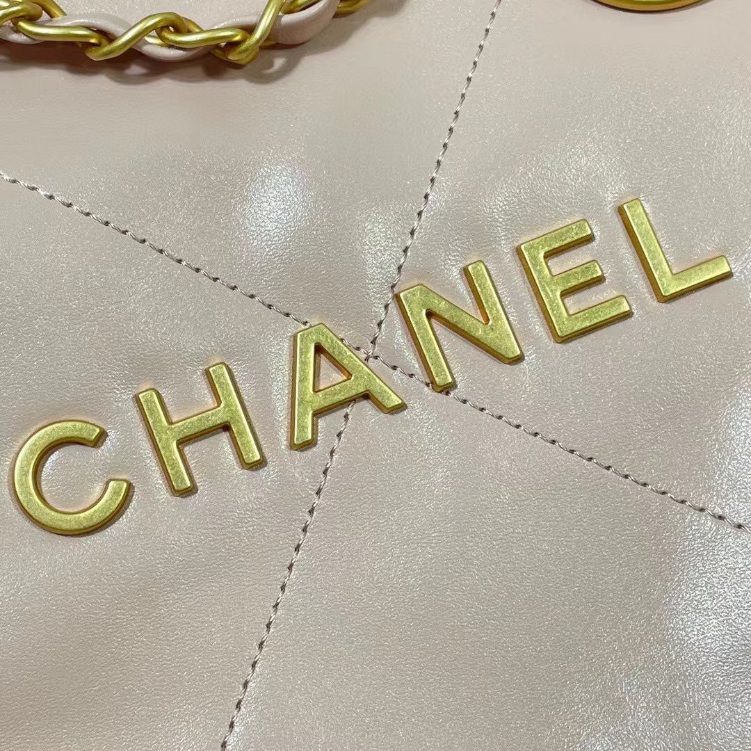 CHANEL 22 SMALL HANDBAG AS3260 light pink CHANEL 22 SMALL HANDBAG AS3260 light pink