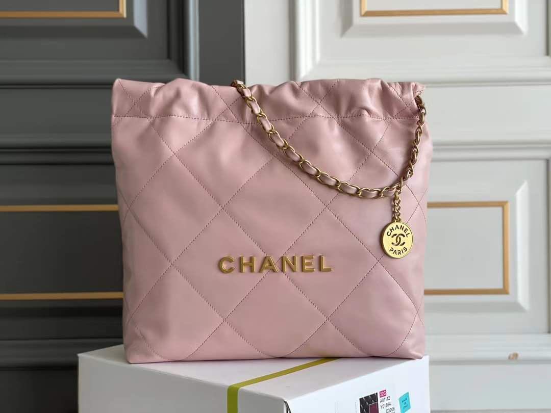 CHANEL 22 SMALL HANDBAG AS3260 light pink CHANEL 22 SMALL HANDBAG AS3260 light pink