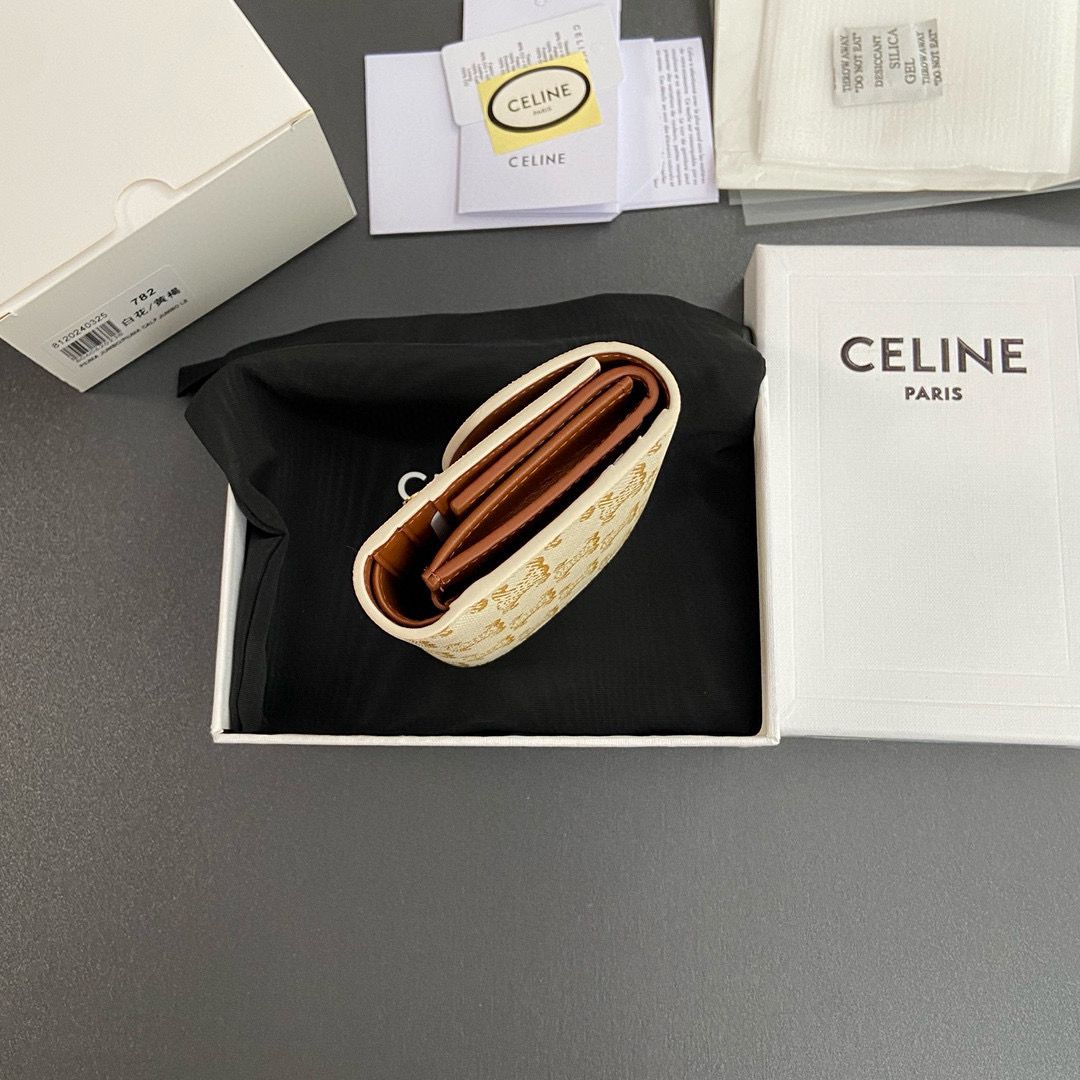 Celine SMALL WALLET TRIOMPHE IN TRIOMPHE CANVAS 10D782 CREAM Celine SMALL WALLET TRIOMPHE IN TRIOMPHE CANVAS 10D782 CREAM