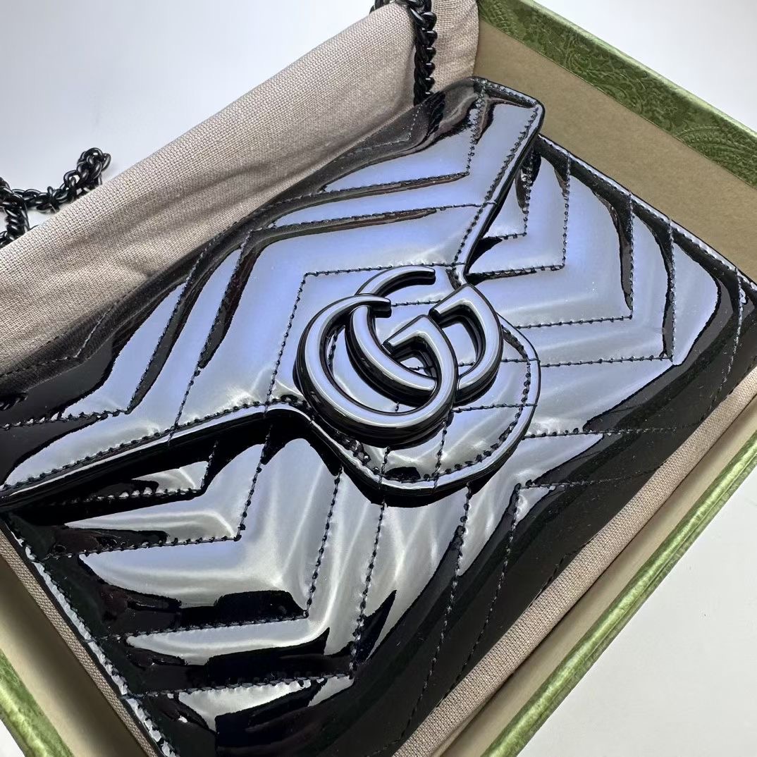 Gucci GG MARMONT Patent leather MINI BAG 474575 black Gucci GG MARMONT Patent leather MINI BAG 474575 black
