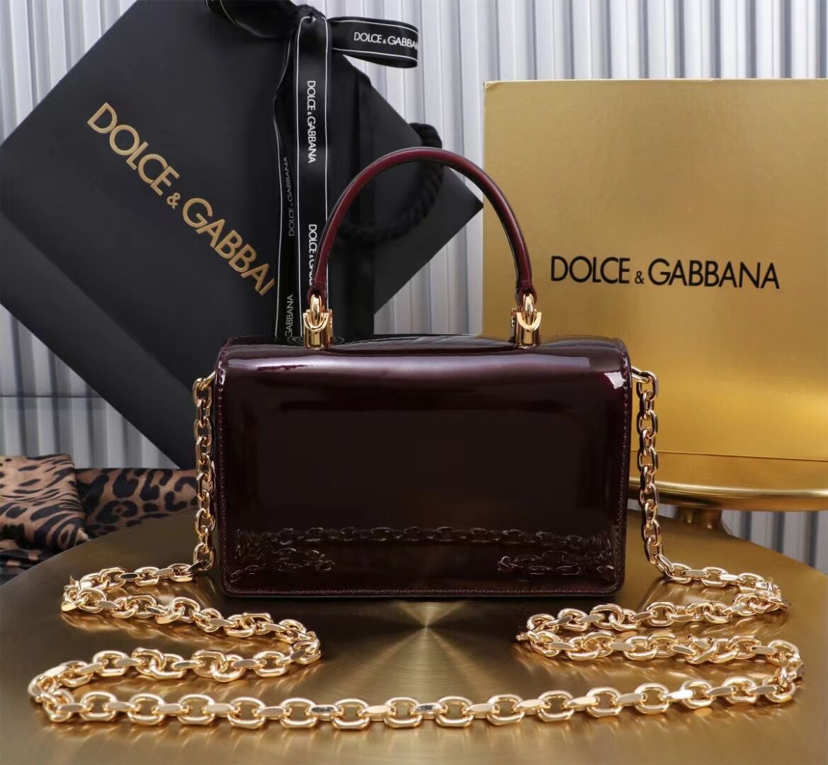 Dolce & Gabbana Patent leather Shoulder Bag G6504 Burgundy Dolce & Gabbana Patent leather Shoulder Bag G6504 Burgundy