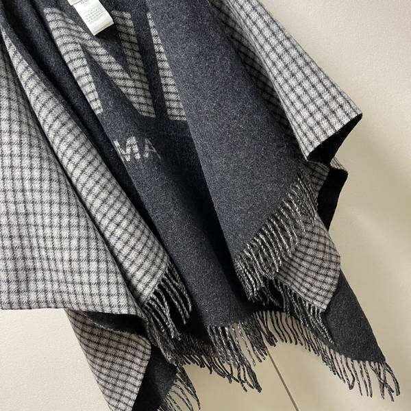 Fendi Cloak FDC00131 Fendi Cloak FDC00131