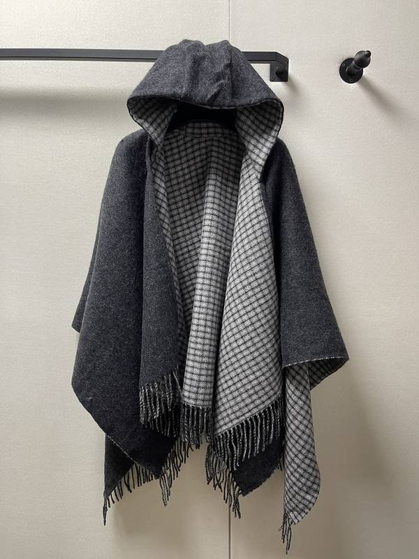 Fendi Cloak FDC00131 Fendi Cloak FDC00131