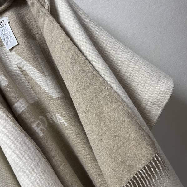 Fendi Cloak FDC00132 Fendi Cloak FDC00132