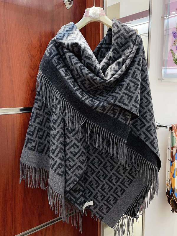 Fendi Cloak FDC00134 Fendi Cloak FDC00134