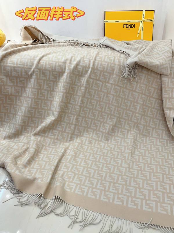 Fendi Cloak FDC00135 Fendi Cloak FDC00135