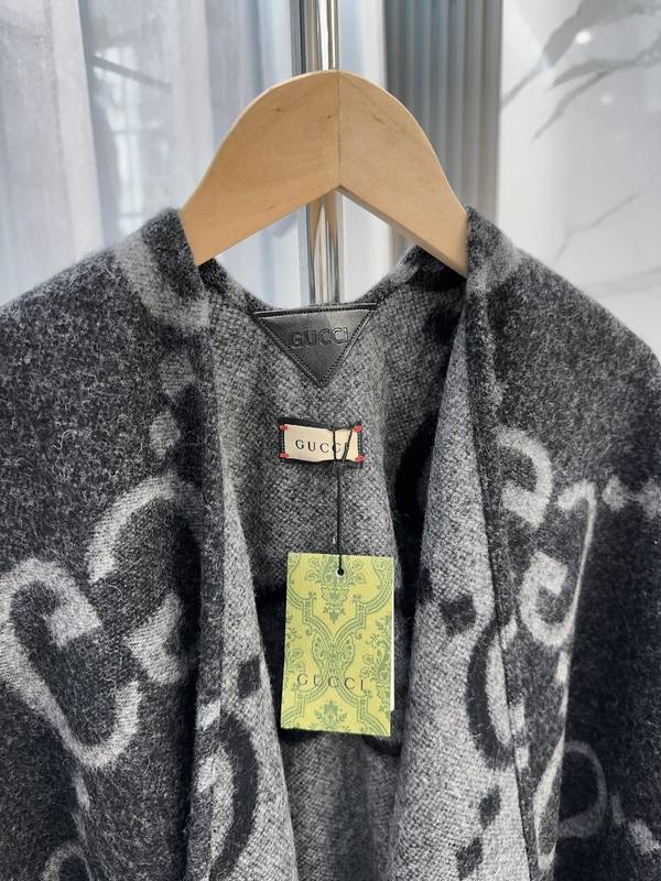 Gucci Cloak GUC00404 Gucci Cloak GUC00404