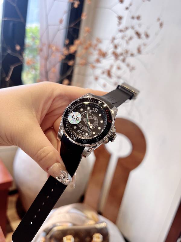 Gucci Watch GUW00128 Gucci Watch GUW00128