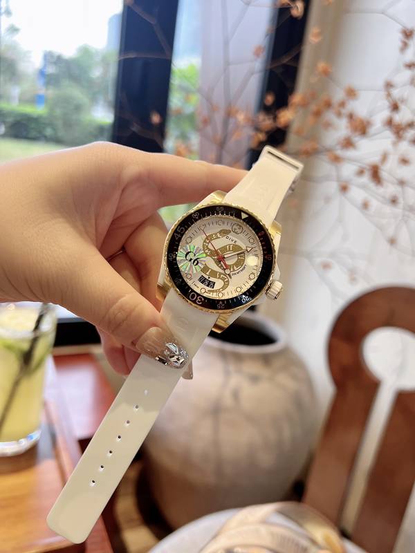 Gucci Watch GUW00129 Gucci Watch GUW00129