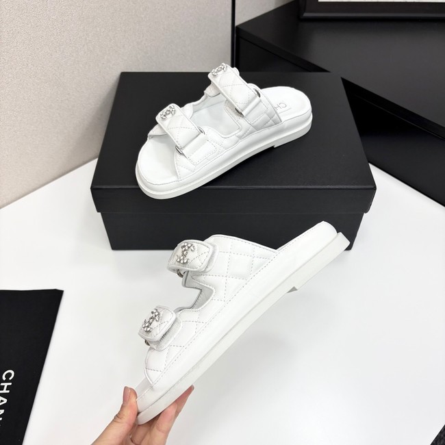 Chanel WOMENS SANDAL 55869-8