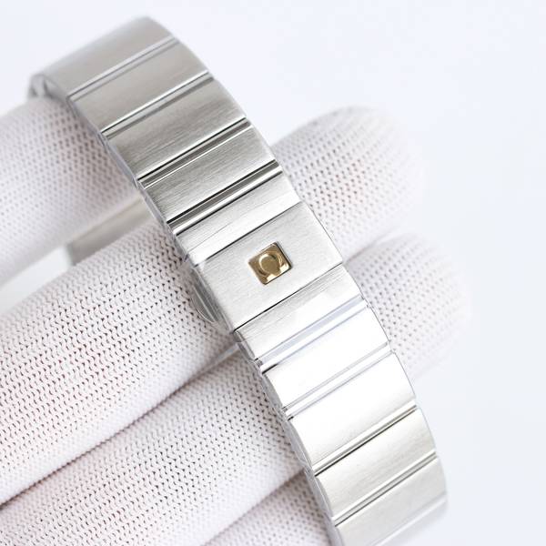 Omega Watch OMW00815-1