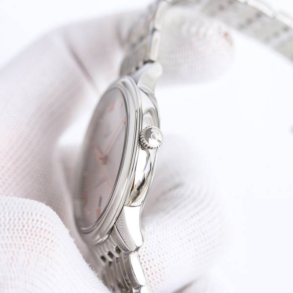 Omega Watch OMW00820-1