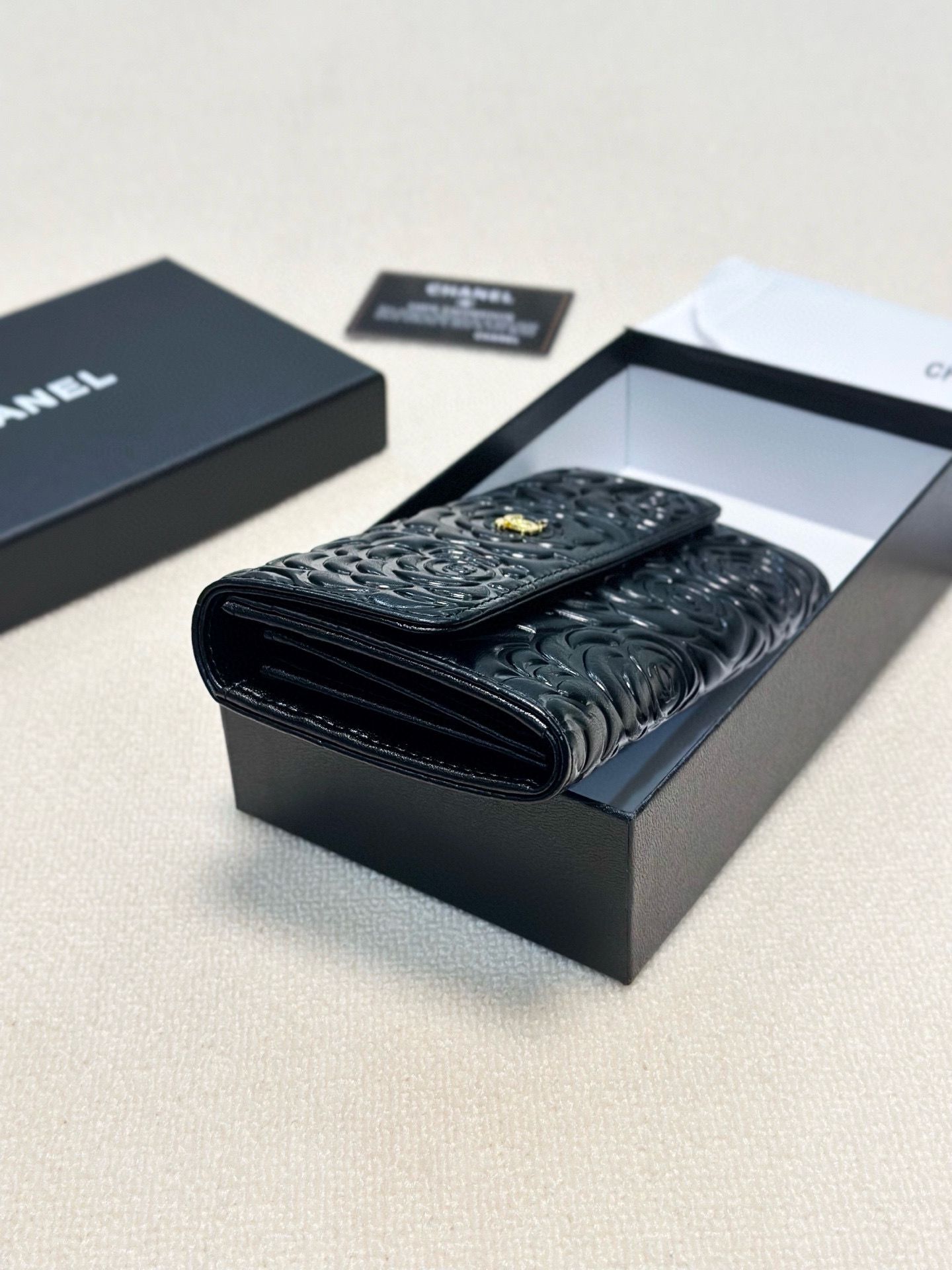Chanel Original Leather Camellia Wallet C39020 Black Chanel Original Leather Camellia Wallet C39020 Black