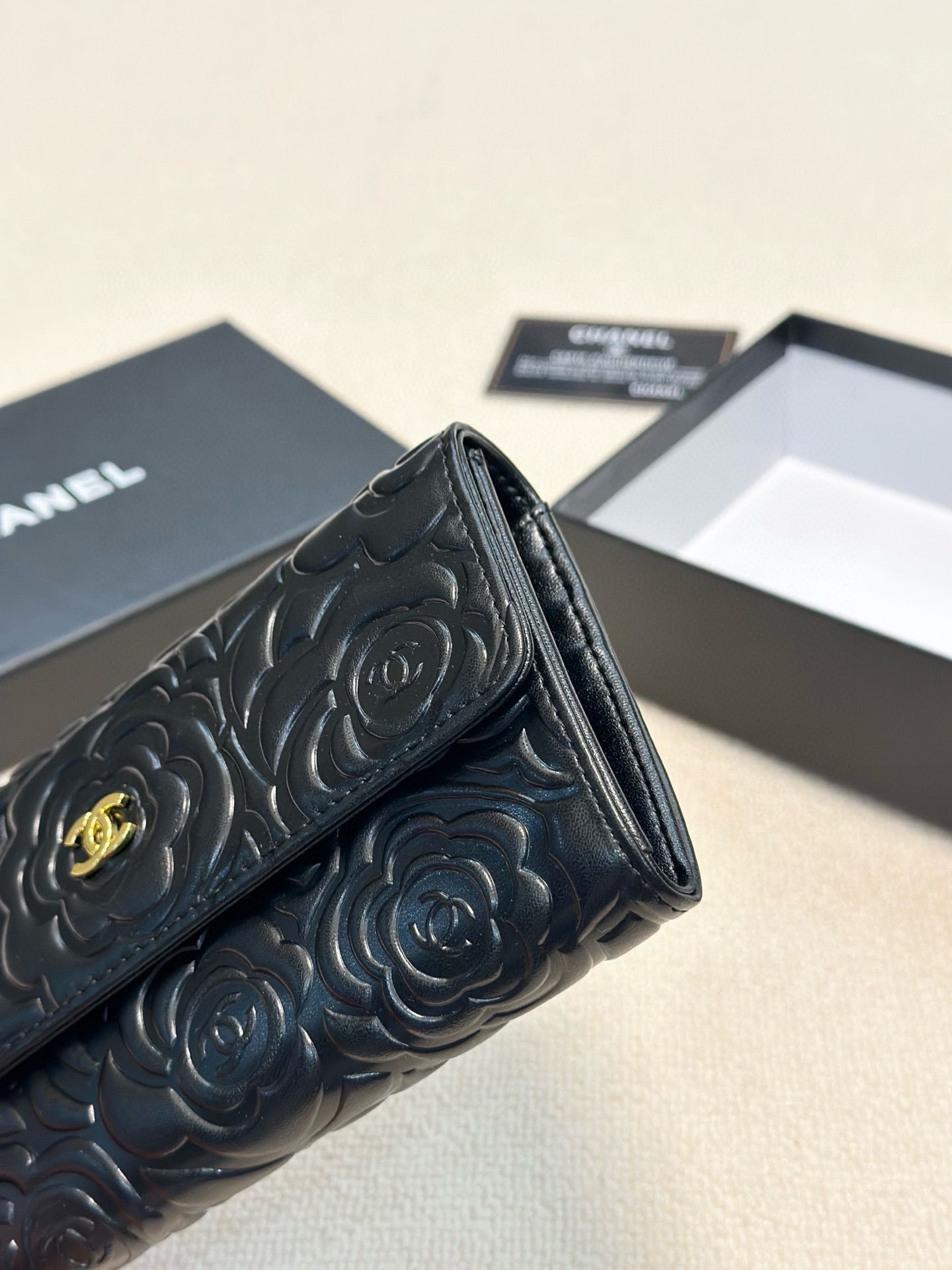 Chanel Original Leather Camellia Wallet C39020 Black Chanel Original Leather Camellia Wallet C39020 Black