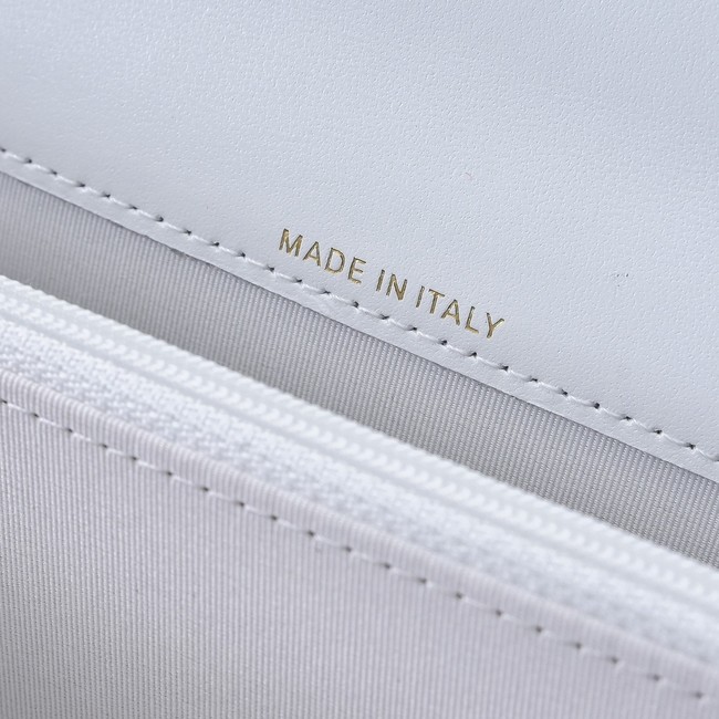 Chanel CLUTCH WITH CHAIN AB4293 white